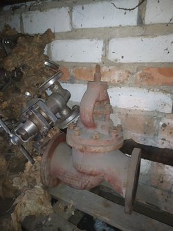 Вентиль стальной  15с18п  ф100/25