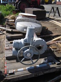 Продам задвижку стальную под приварку Ду800 Ру25 с электроприводом